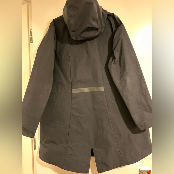 *Nike Waterproof Packable Parka - Picture 8 of 8